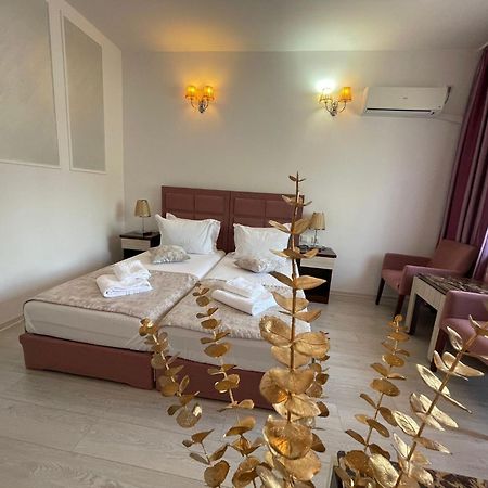 Steaua Apelor Family Resort Nufaru Eksteriør bilde