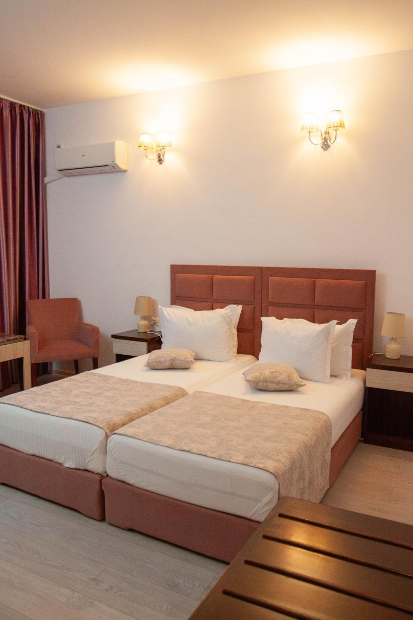 Steaua Apelor Family Resort Nufaru Eksteriør bilde
