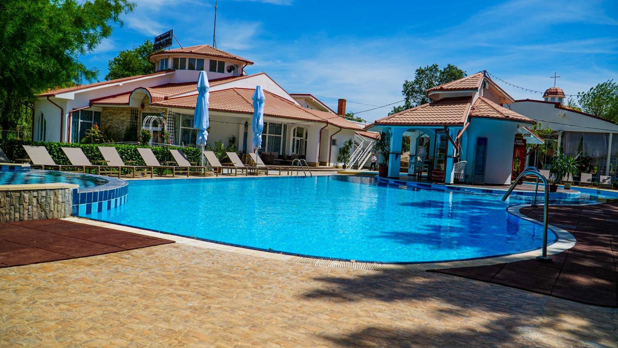 Steaua Apelor Family Resort Nufaru Eksteriør bilde