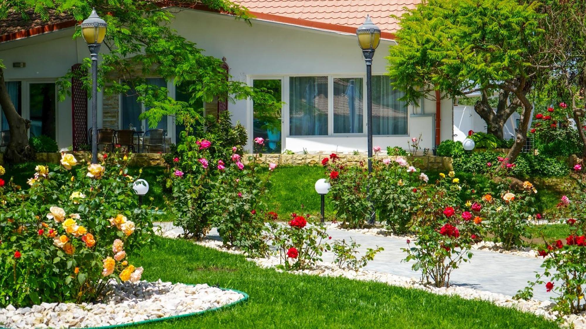 Steaua Apelor Family Resort Nufaru Eksteriør bilde
