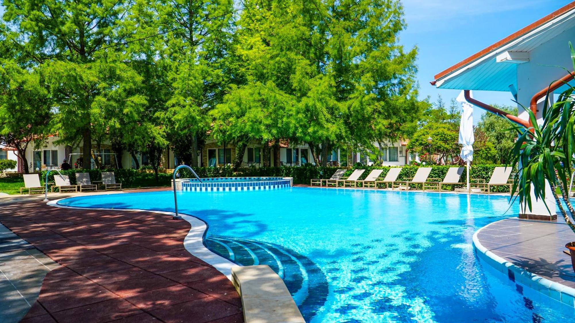 Steaua Apelor Family Resort Nufaru Eksteriør bilde