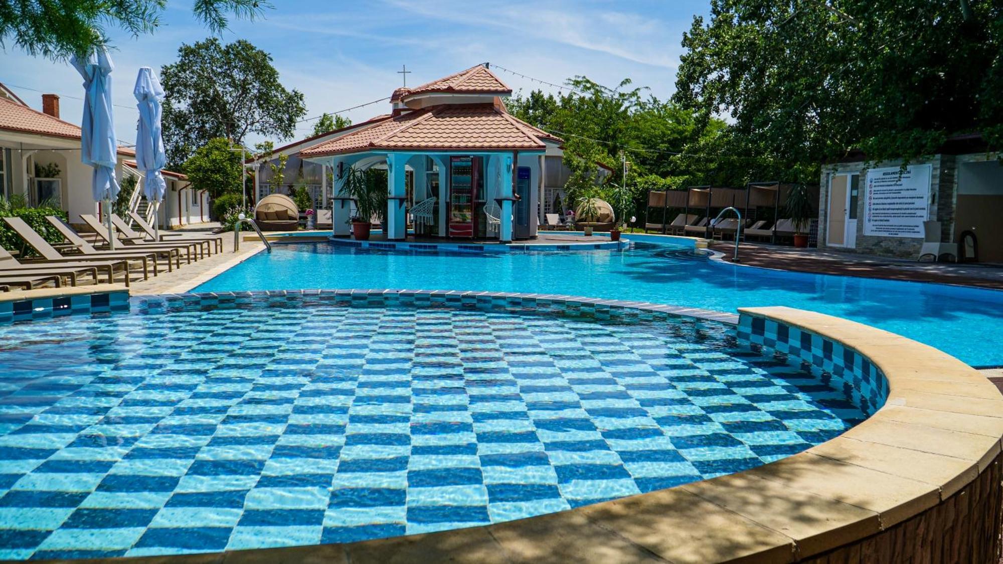 Steaua Apelor Family Resort Nufaru Eksteriør bilde