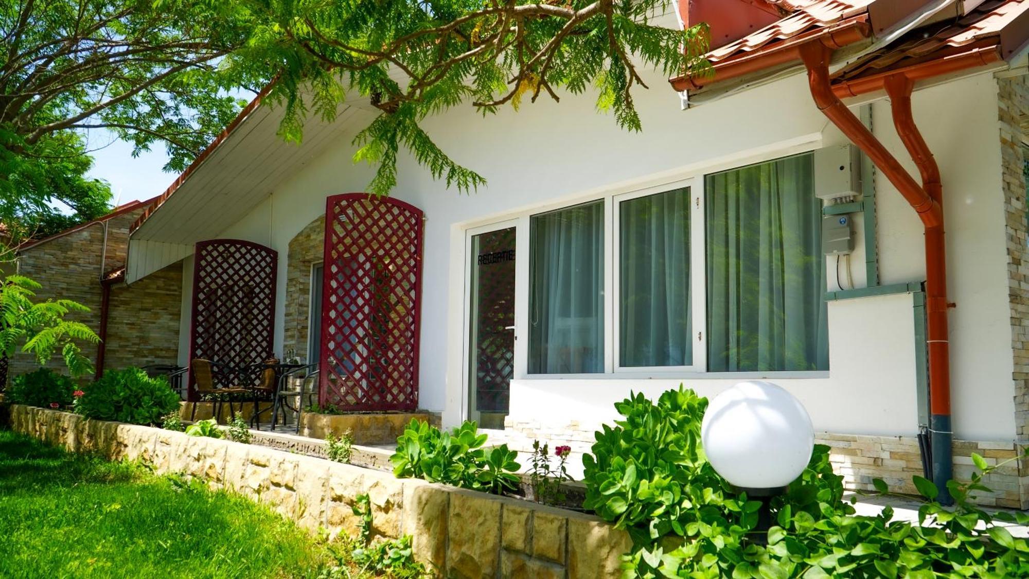 Steaua Apelor Family Resort Nufaru Eksteriør bilde
