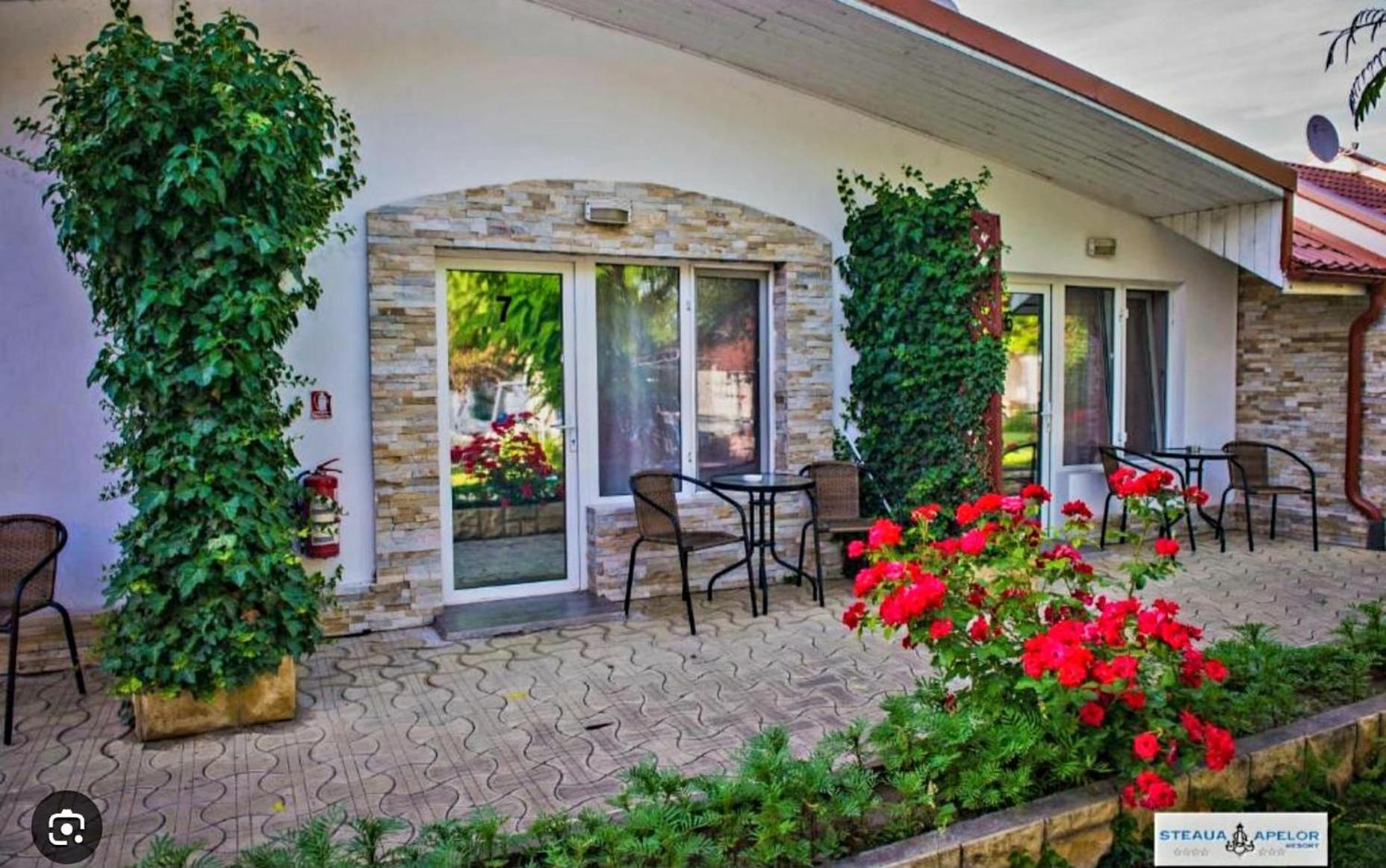 Steaua Apelor Family Resort Nufaru Eksteriør bilde
