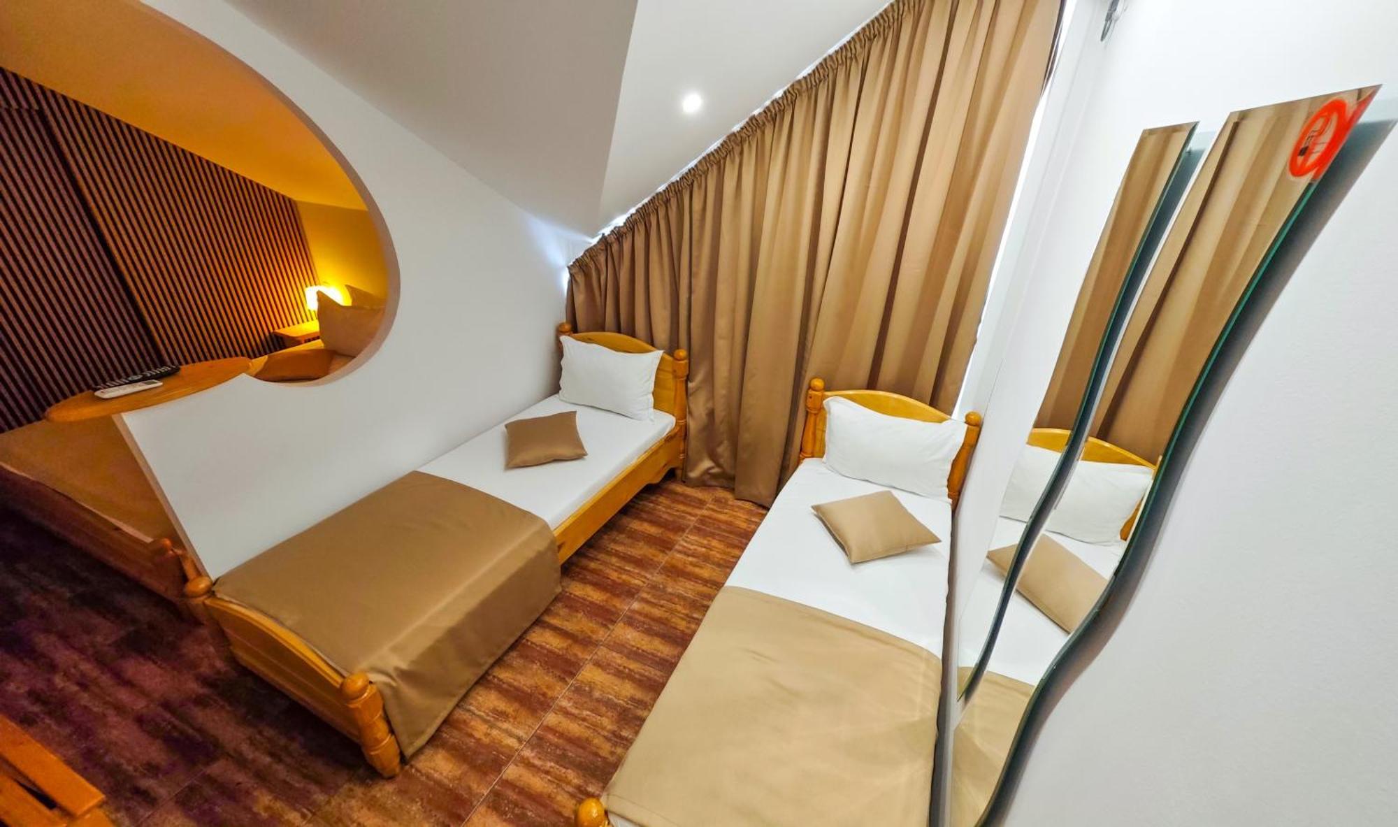 Steaua Apelor Family Resort Nufaru Eksteriør bilde