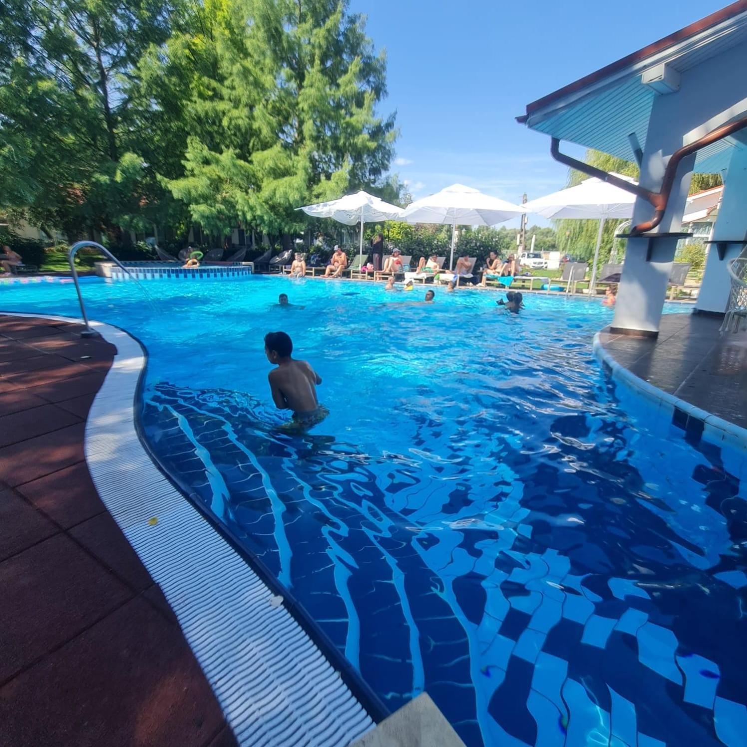 Steaua Apelor Family Resort Nufaru Eksteriør bilde